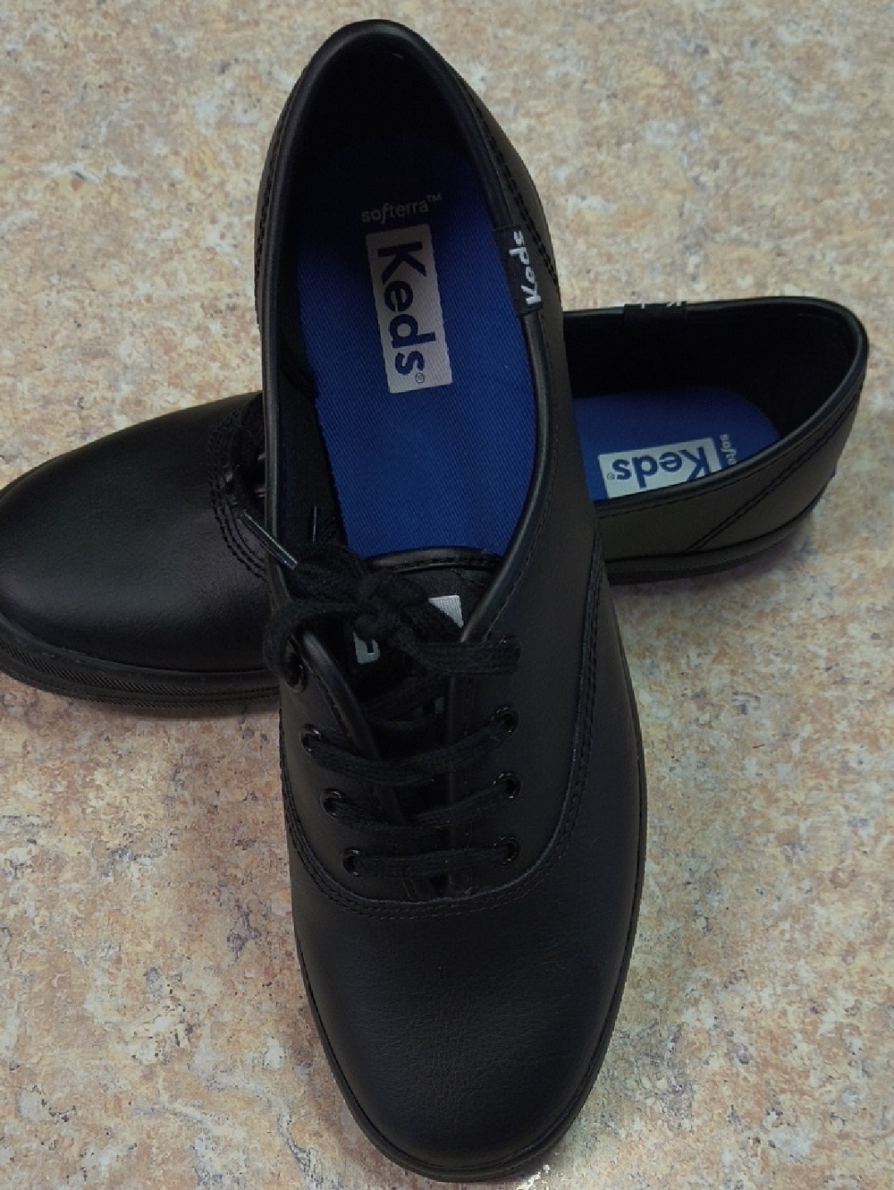 Keds Black Leather Shoe Size 6. EUC